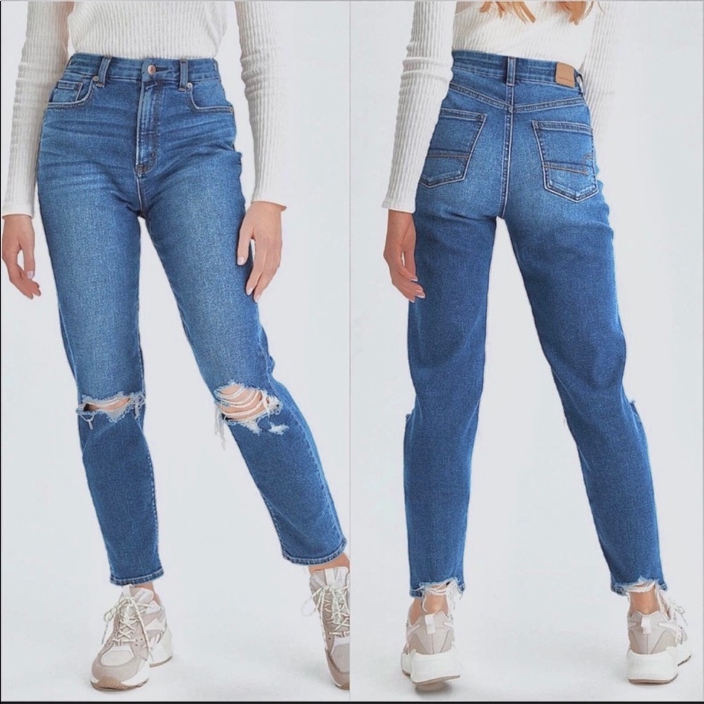 AMERICAN EAGLE MOM JEANS